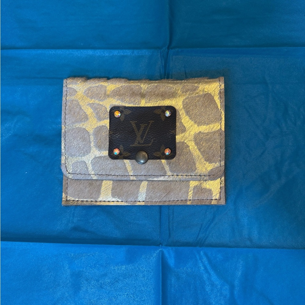 LV Patch Giraffe-Print Card Holder - Yellow & Brown